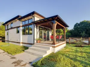 Shared Outdoor Pool and Patio Whitney Retreat!