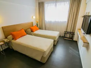 Roberta Rosa de Fontana Suites