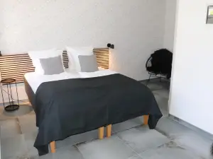 Hotel Petite B&B