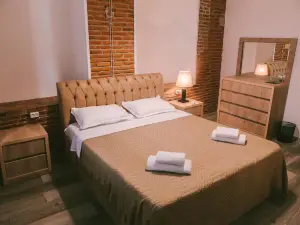 Old Chache House
