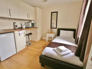 Central Studios Gloucester Road by Roomsbooked