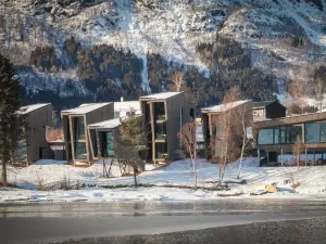 Elva Hotel
