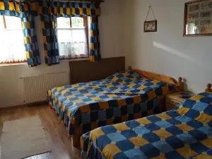 Cseresznyes Vendeghaz