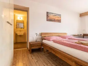 Camping & Pension Au an der Donau