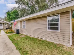 Myrtle Grove Cottage- Casita #1
