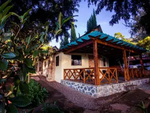 Hotel Rancho Constanza & Cabañas de la Montaña