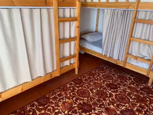 Salom Hostel