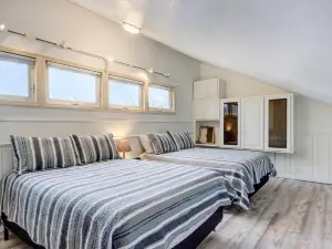 Lakefront Vacation Rental with Dock and Views!