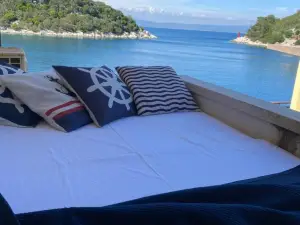 Accommodation Triton
