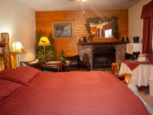 Crandell Mountain Lodge