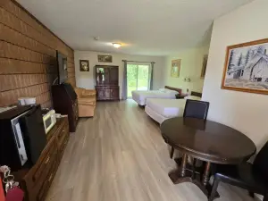 Top Notch Motel
