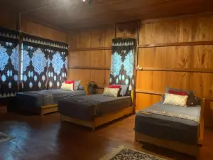 Rumah Nalu Surf Camp
