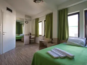 Theatre Apartments