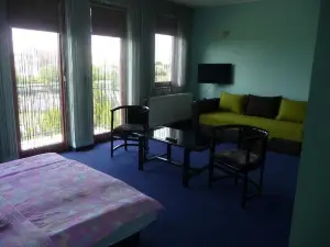 Koros Hotel