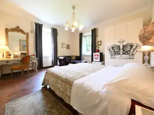 Villa Lucchesi