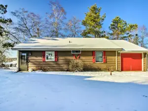 Pelican Lake Getaway on Stunning Peninsula!