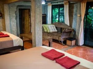 Hot Coffee Guest House and Resort