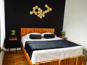 Three House Hostel Boutique