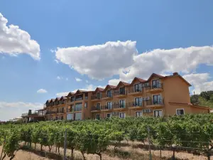 Dessera Vineyards Hotel