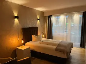 Hotel Senator