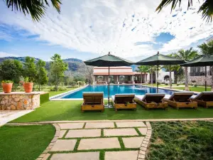 Mela Garden Retreat Cottage