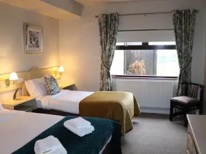 Hillview Lodge