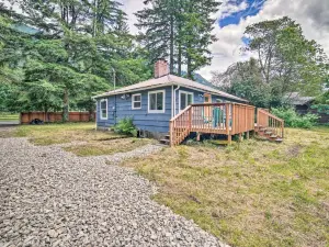 Modern Gold Bar Vacation Rental with Mountain View