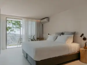 The Tamborine - Boutique Hotel