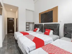 OYO 93990 Guest House Maria