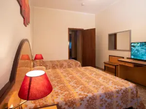 H&L Hotel