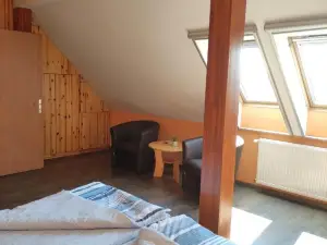 Miklos Fogado es Etterem