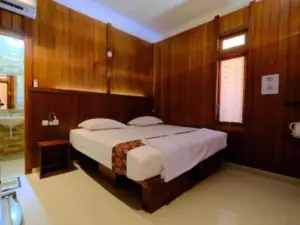 Rumah Mertua Pulau Merah