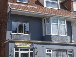 Home and Away Guesthouse