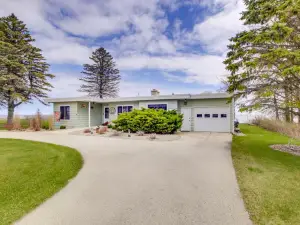 Waterfront Algoma Vacation Rental on Lake Michigan