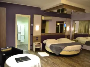 Hotel Motel 2