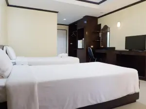 Auychai Grand Hotel