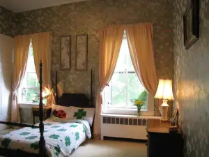Allegheny Street Bed & Breakfast