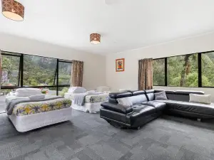 Riverside Accommodation