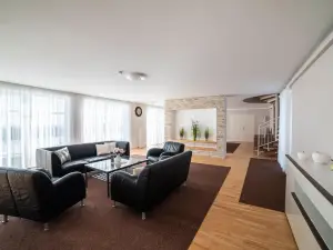 洛姆斯卡景觀膳宿公寓