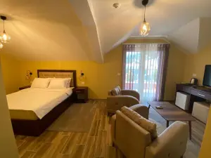 Hotel Kolonja's