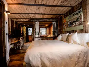 Hotel du Grand Paradis - 1899 Auberge Boutique