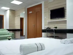 Garni Hotel Consul
