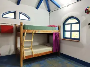 La Urraca Loca Hostel