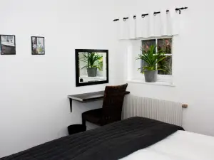Bed and Breakfast 33
