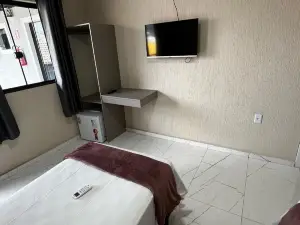 HOTEL ARIS