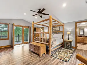 Refuge Ranch Lodge Cozy Log Cabin by the Lake Privacy Weddings