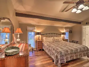 Beech Mountain Escape with Mtn Views and Fireplace!