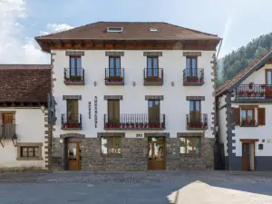 Hotel Rural Auñamendi