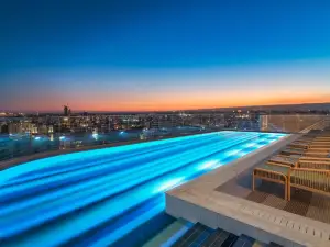 NYX Hotel Limassol by Leonardo Hotels