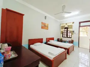 Nha Khach 379
